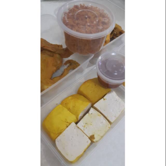 

Tahu isi 6 kotak kecil (belum digoreng)