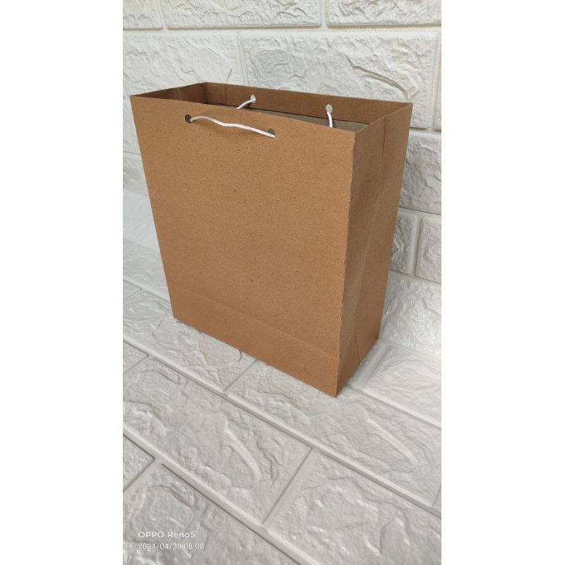 Paperbag Tas Kertas Polos Coklat / Putih 21x24x9 (R-7 BK)