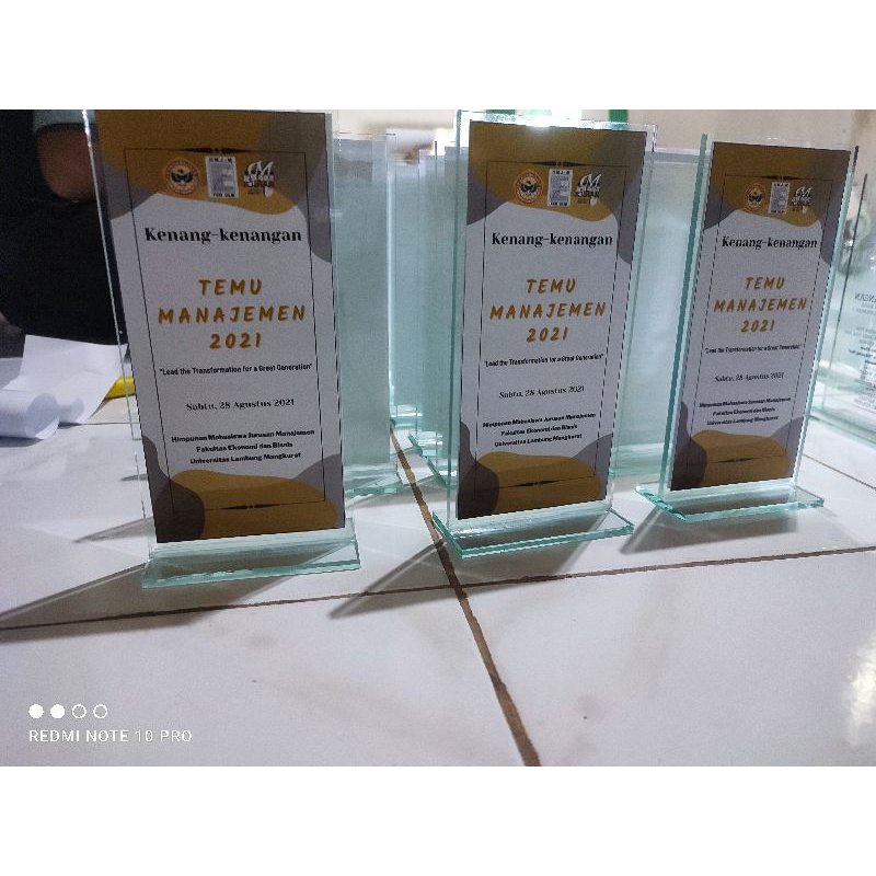 plakat Kaca Murah