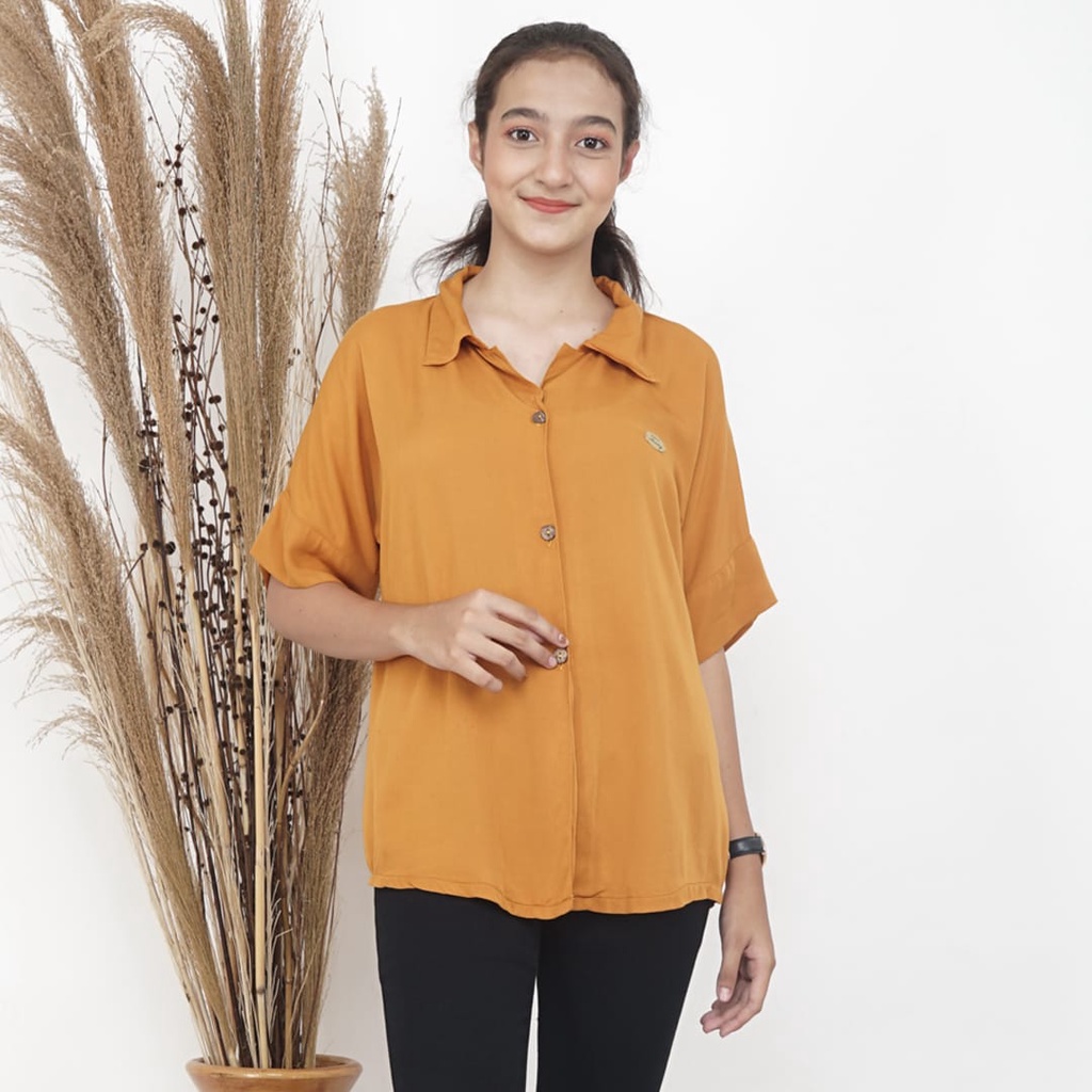 BAJU KEMEJA POLOS WANITA KEKINIAN /ATSAN POLOSAN WANITA /BAJU ATASAN POLOS KERJA WANITA / BAJU ATASAN CASUAL WANITA