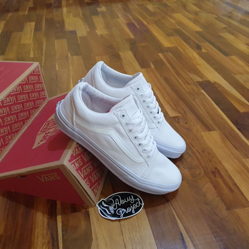 white vans old skools