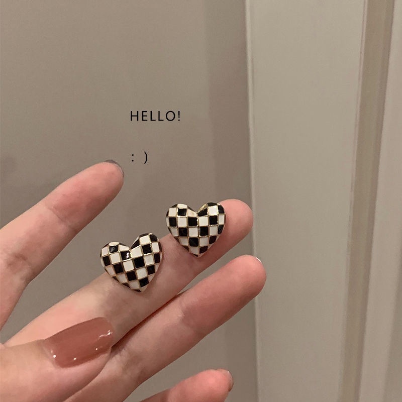 Heart Shape Checkerboard Simple Cute Earrings Sweet Girl Stud Earring Women Fashion Accessories