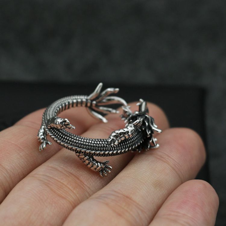 Cincin Desain Naga Cina Power Bahan Stainless Steel Warna Silver Untuk Pria