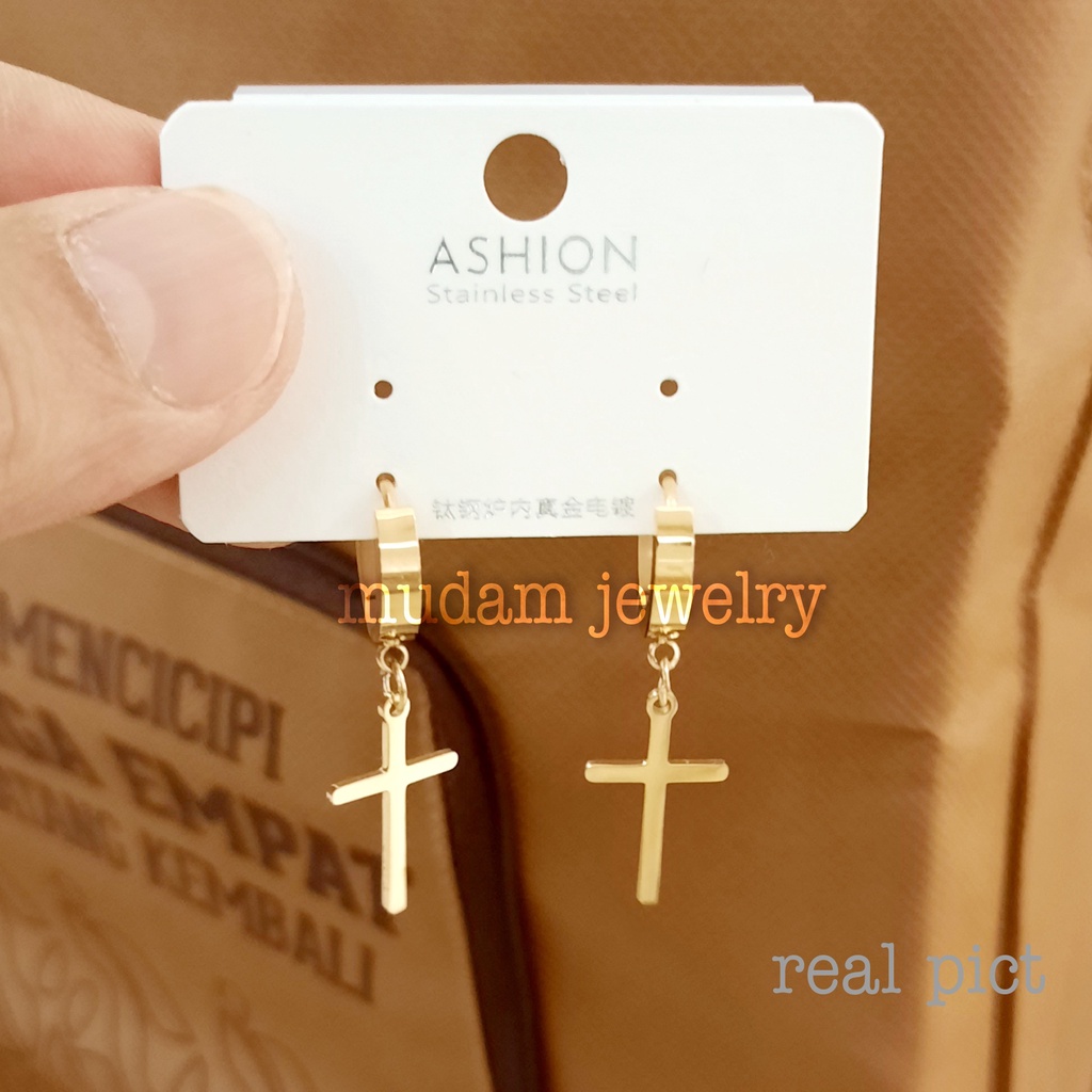 Anting Jepit Titanium Model Salib Warna Gold