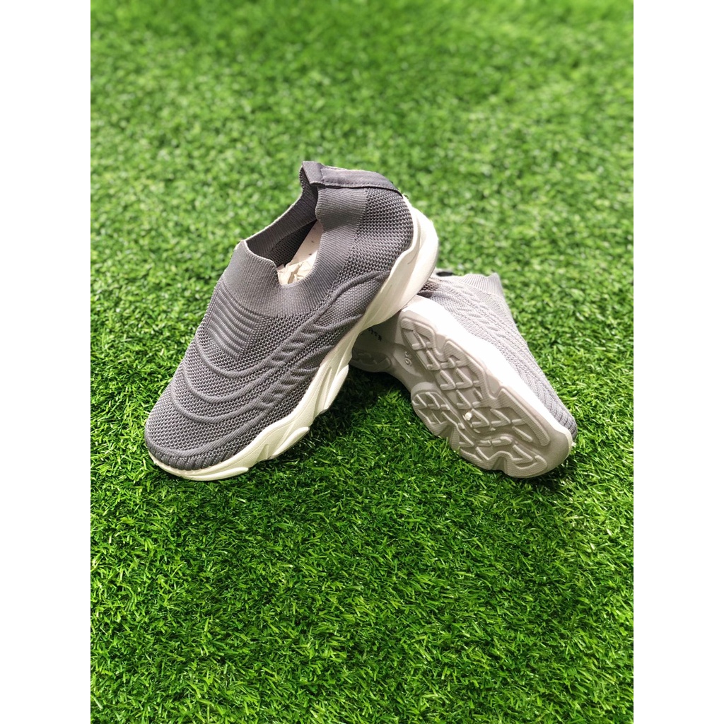 Sepatu slip on cewek import sailatu