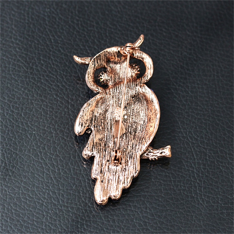Bros Pin Bentuk Burung Hantu Warna Emas Aksen Berlian Imitasi Biru Gaya Vintage Untuk Pernikahan