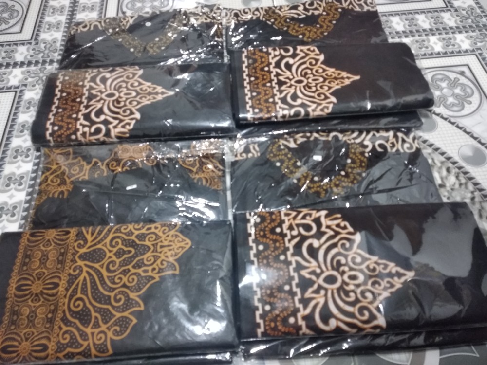 Batik Solo Modern Set Sarung Dan Kemeja Macan Putih