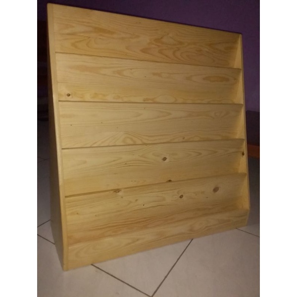 

rak buku portable minimalis full kayu