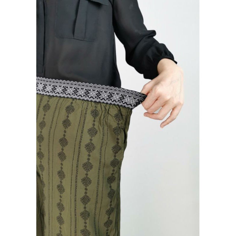 Un*glo wide leg cotton pants