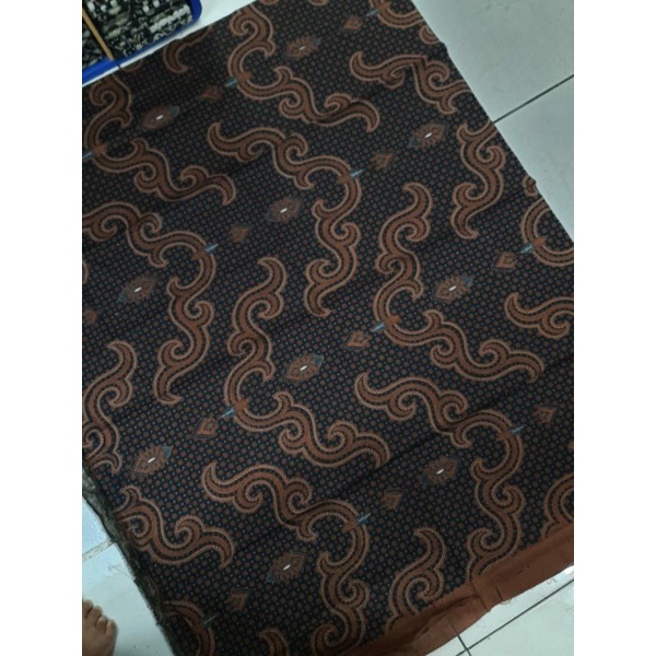 Kain batik solo jarik coklat motif truntum kuncoro