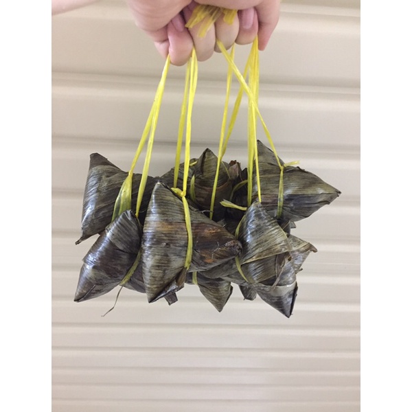 

BACANG BERAS/BACANG KETAN ISI BABI CINCANG TANPA CABE/BACANG JUMBO ISI BABI CINCANG TELOR ASIN