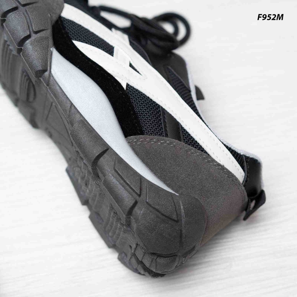 SEPATU  FASHION COWOK F952M