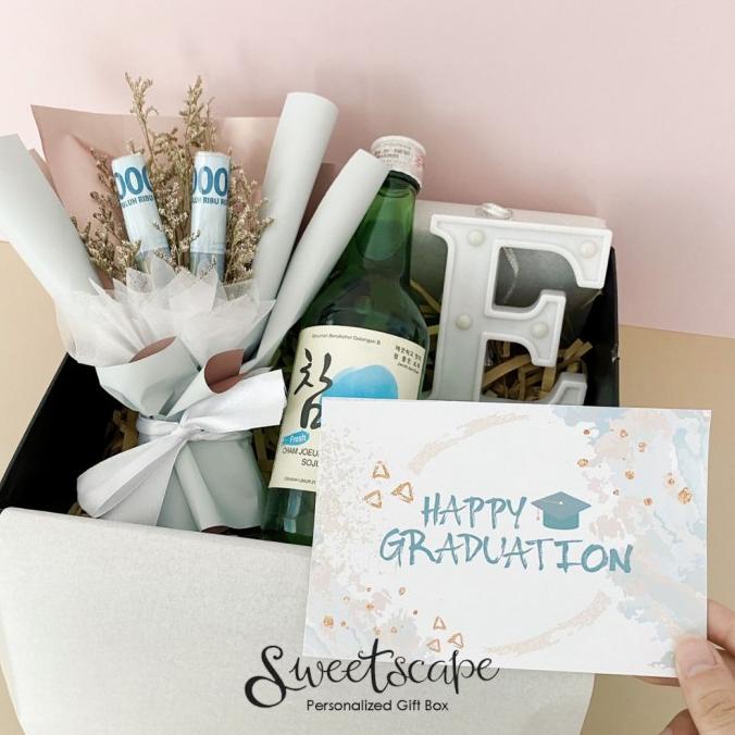 

GIFT BOX PACKAGE 229-PAKET HAMPERS 229 - GRADUATION GIFT BOX FGBV61352