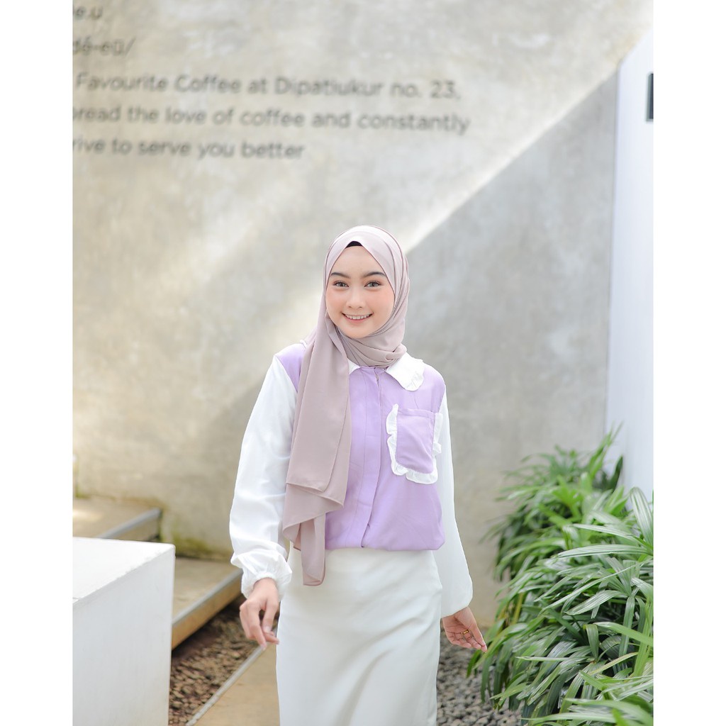 ZIFA BLOUSE /ATASAN  WANITA KOREAN STYLE / AKSEN KANCING AKTIF / OOTD FASHION MUSLIM (BANYAK SIZE M. L. XL)