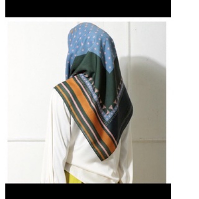 Preloved Vivi zubedi x Zaskia sungkar masih mulus