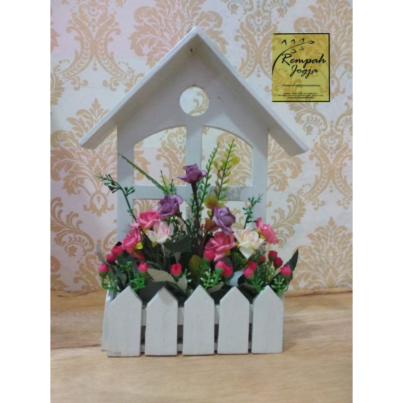 HIASAN DINDING | BUNGA PLASTIK DEKORASI DINDING