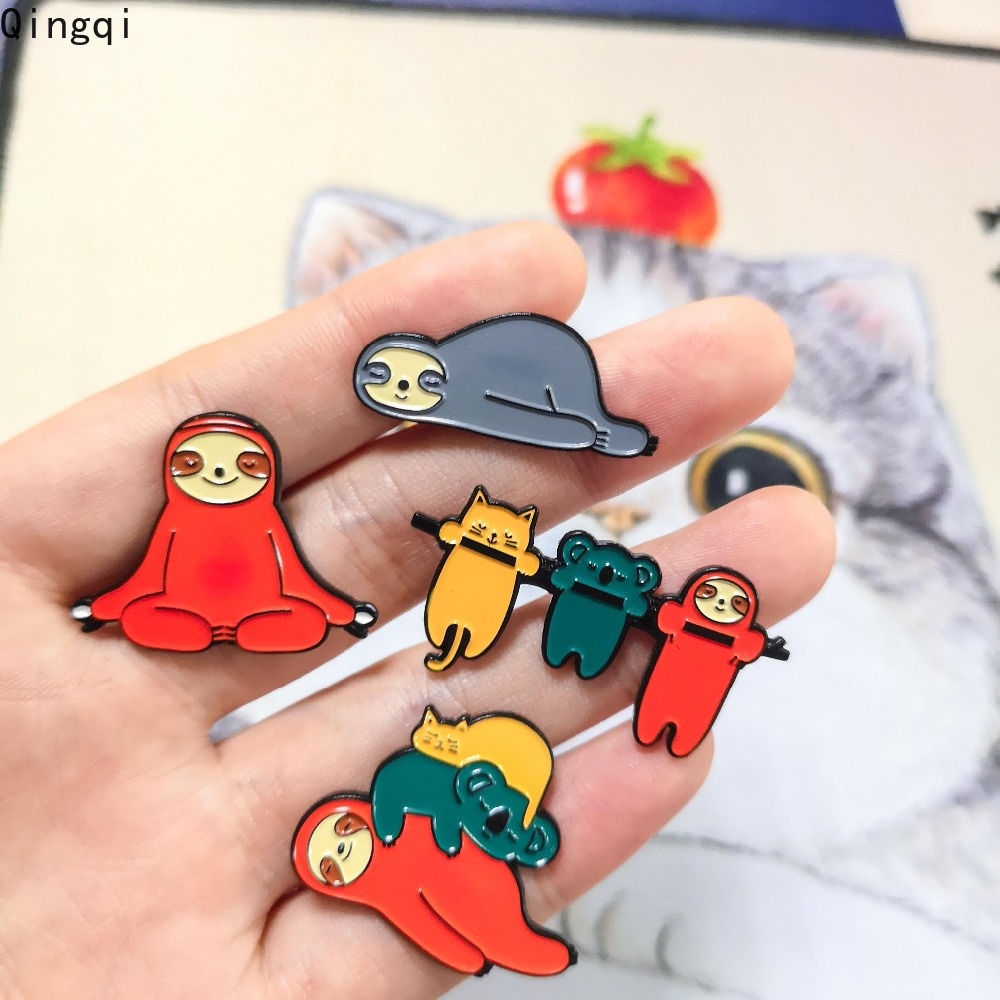 Bros Pin Enamel Desain Hewan Kungkang Koala Untuk Kerah Denim