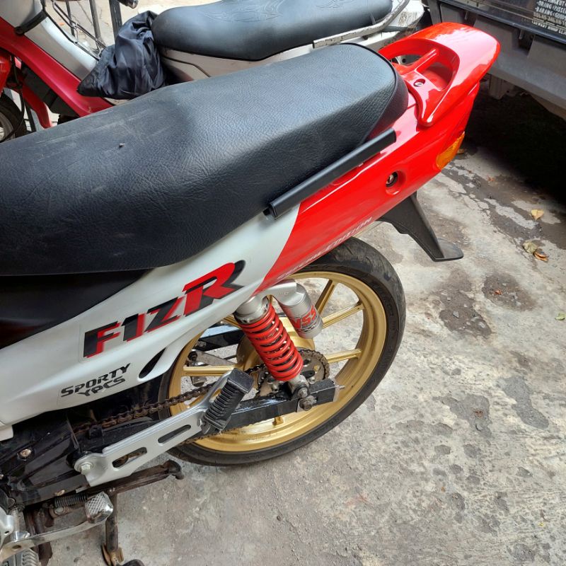 BEHEL BEGEL PLANGER PEGANGAN JOK BELAKANG YAMAHA FIZ R VEGA R OLD MODEL ORI