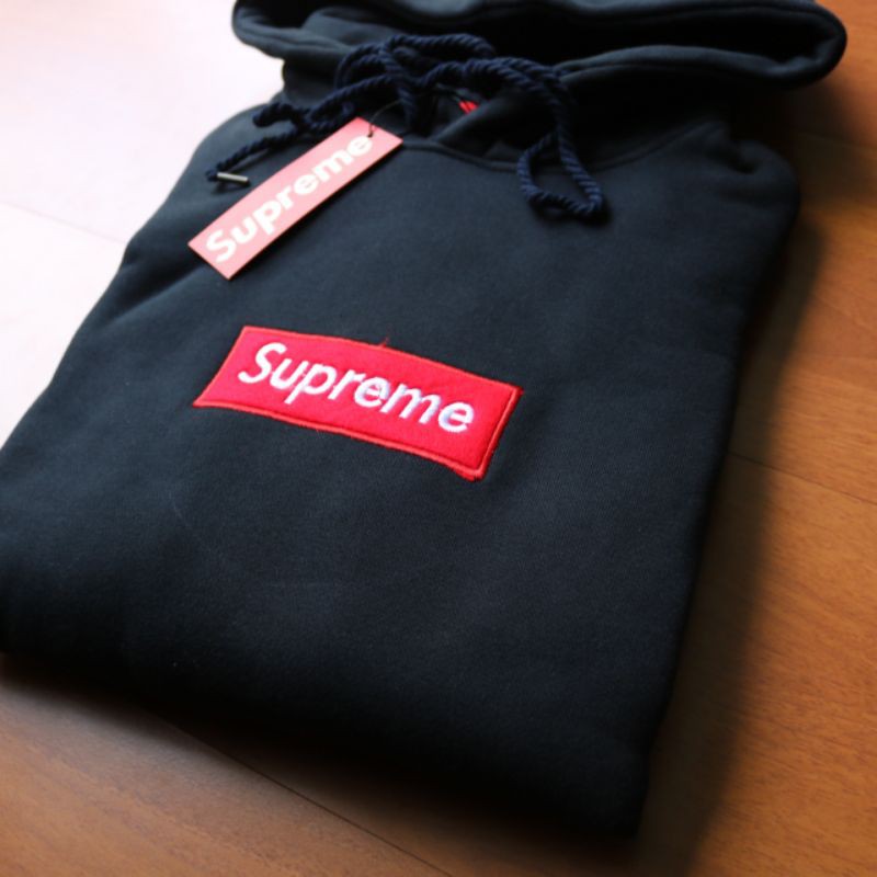 Switer pria supreme hitam logo box