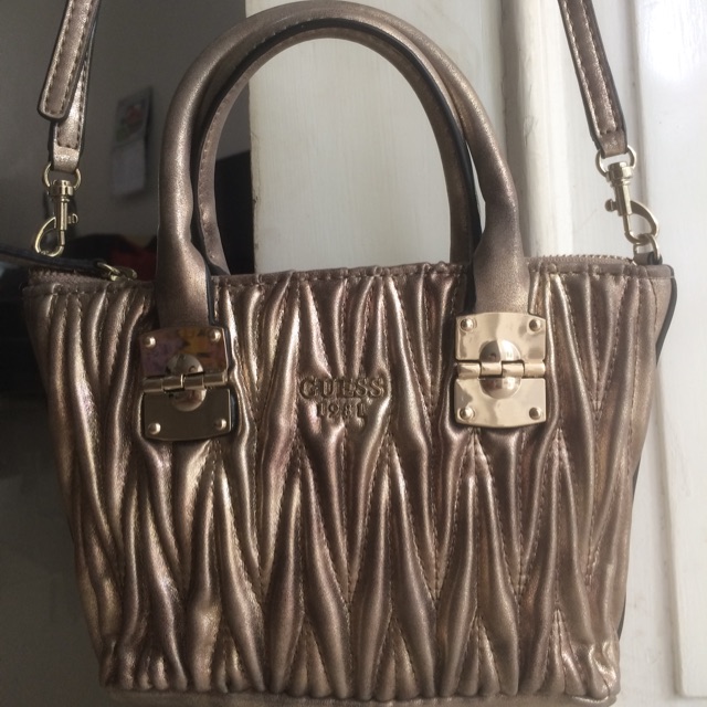 Tas guess gold preloved second bekas original