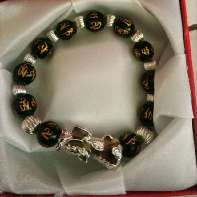 Gelang om mani padme hum