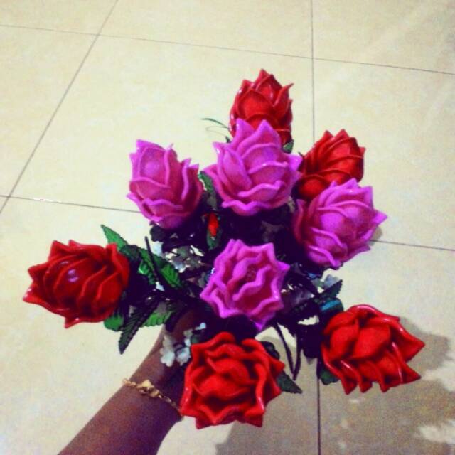 Bunga pertangkai bahan akrilik