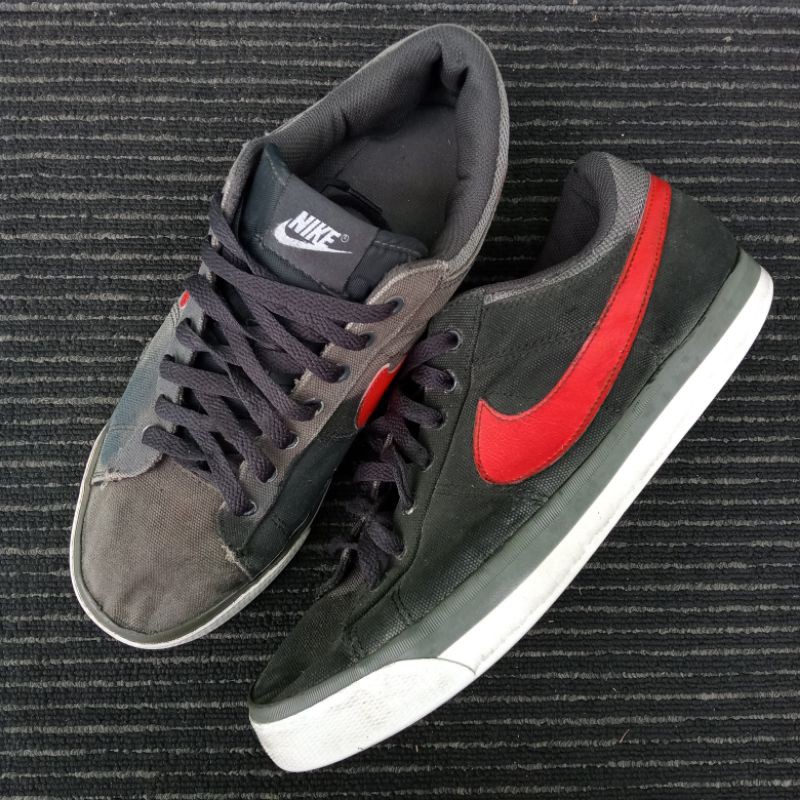 Nike blazer low second