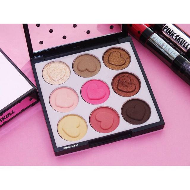 Etude house pink skull eyeshadow