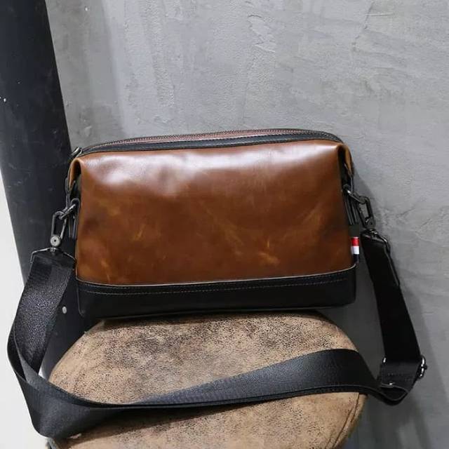 Tas Selempang / Sling bag Pria import Kulit