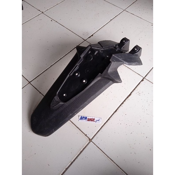 spakbor slebor belakang Suzuki GSX 150 bekas original