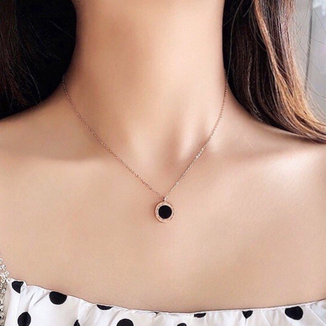 Kalung Titanium Anti Karat Wanita Liontin Bulat Hitam Clover Fashion Korea Dalika