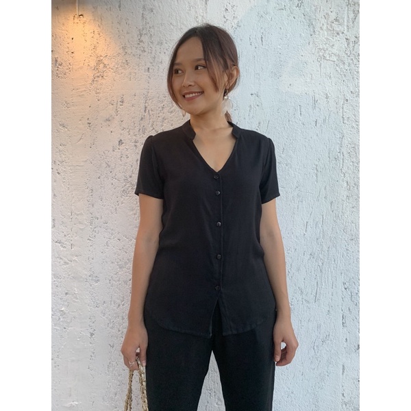 Caremuz Cr 011 Baju Top Blouse Baju  Kerja Baju wanita baju kekinian baju trend2021-Hitam