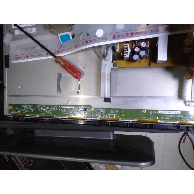 t con tv LCD LG 22LK230