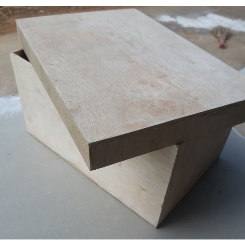 

Kotak 35.5x16x11 cm tebal 4mm