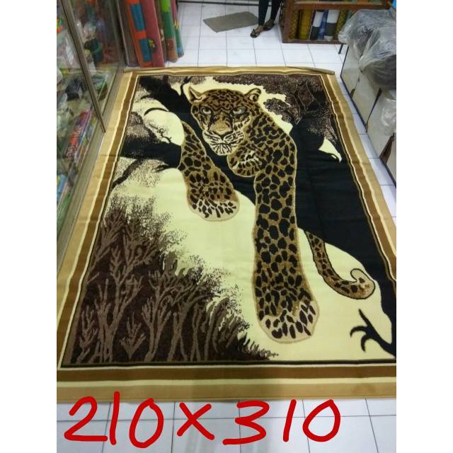 Karpet permadani motif harimau