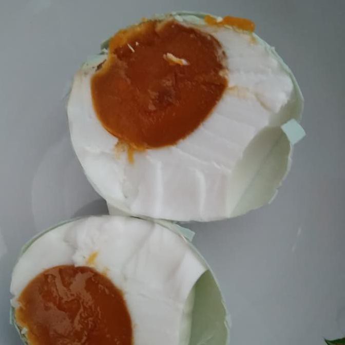 

telur asin telor bebek masir (matang) termurah