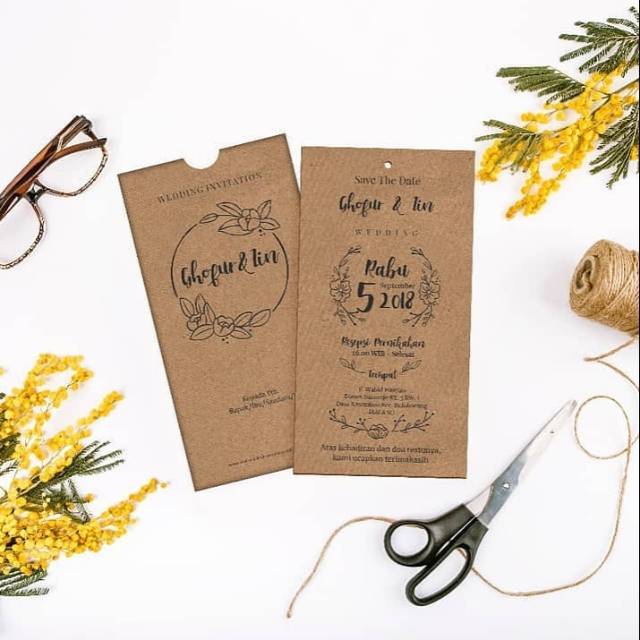 

Undangan single hardcover plus amplop vintage klasik coklat rustic tebal