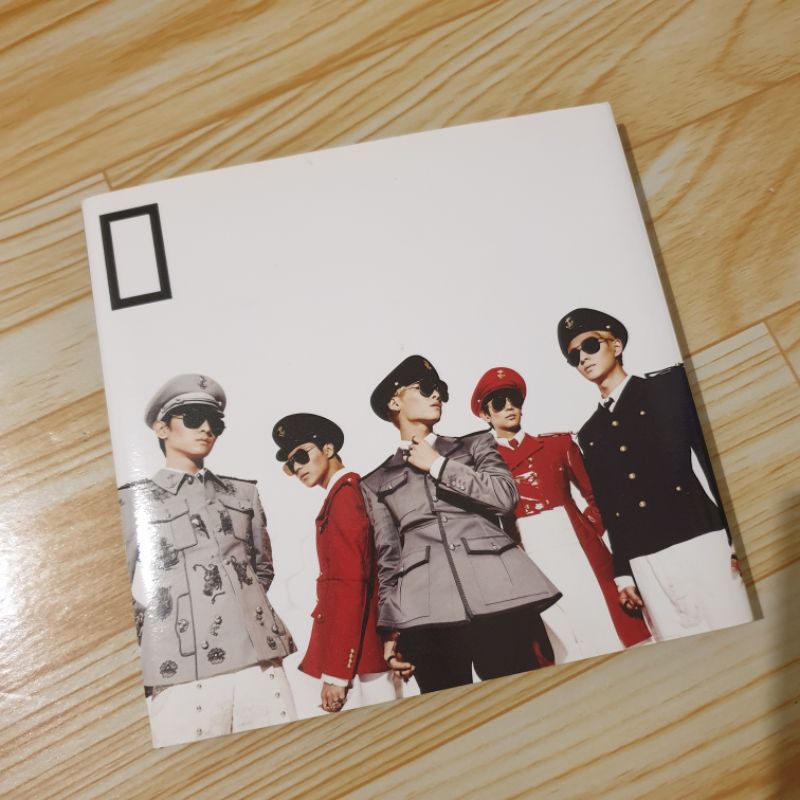 PRELOVED OFFICIAL SHINee's ALBUM (AS GOOD AS NEW) EVERYBODY, MISCONCEPTION OF ME & YOU, BOYS MEET U