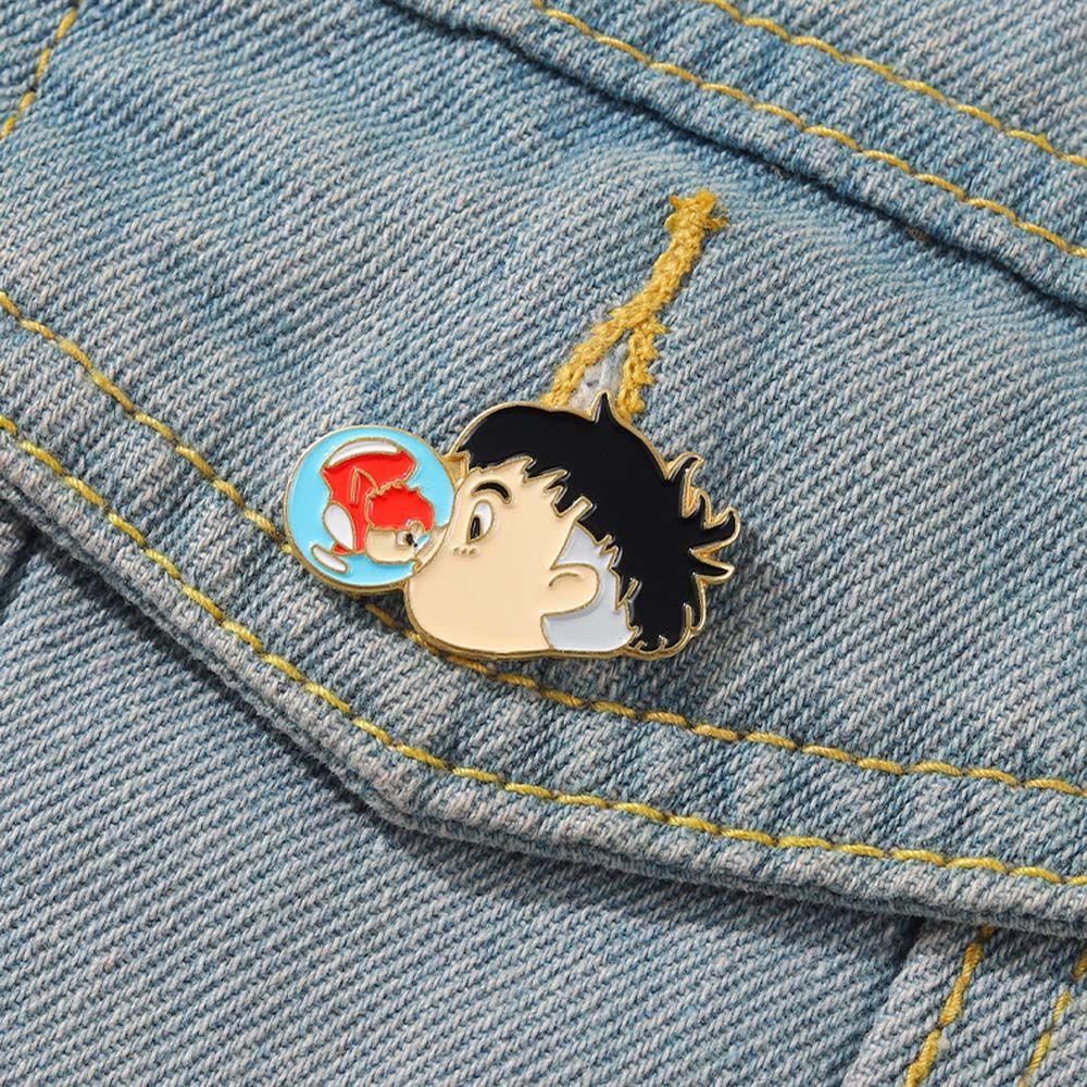 Mxbeauty Ponyo Bros Kartun Mantel Aksesoris Perhiasan Di Tebing Film Kerah Bros Lencana Pin Enamel Pin