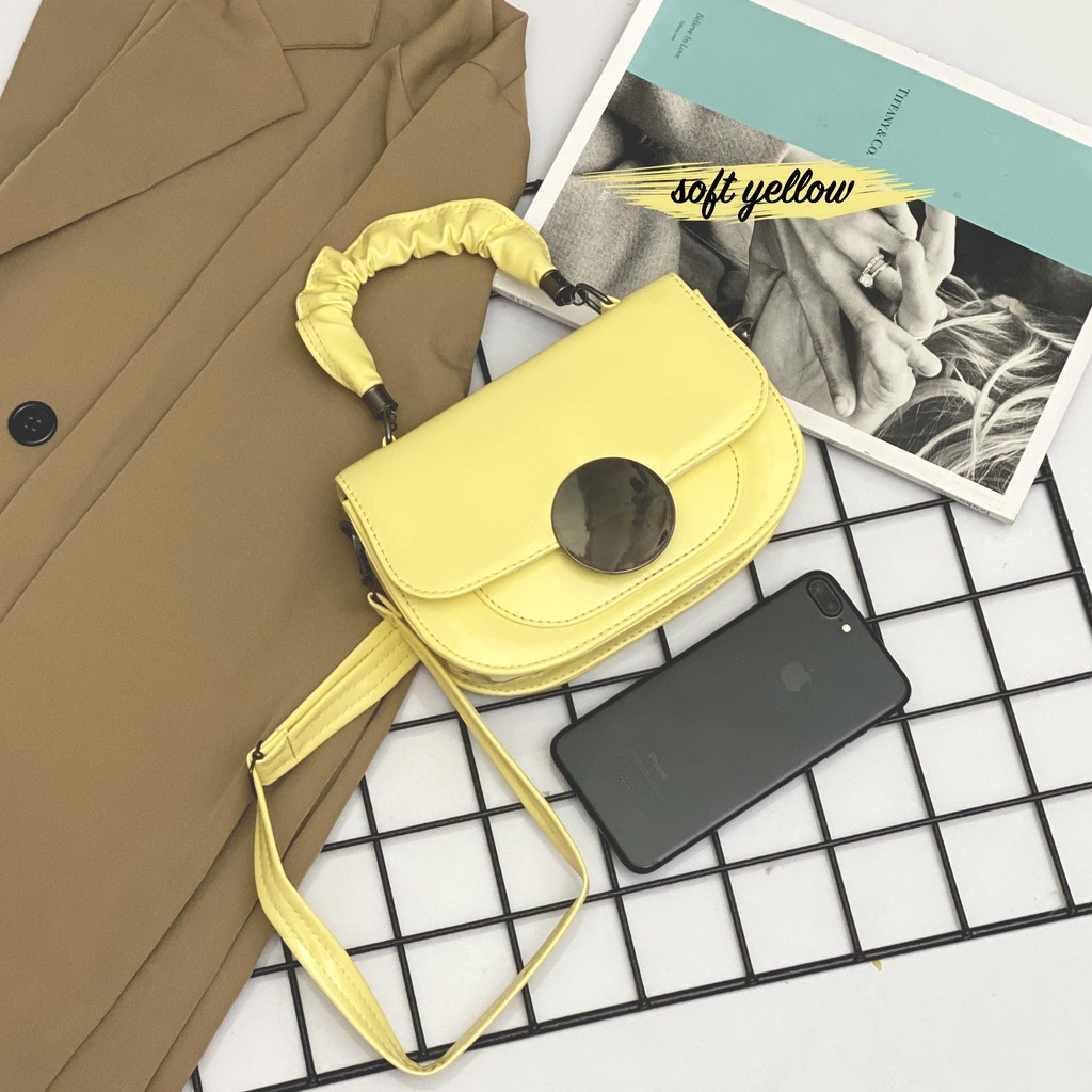 Slingbag Yoana - Tas Selempang Wanita