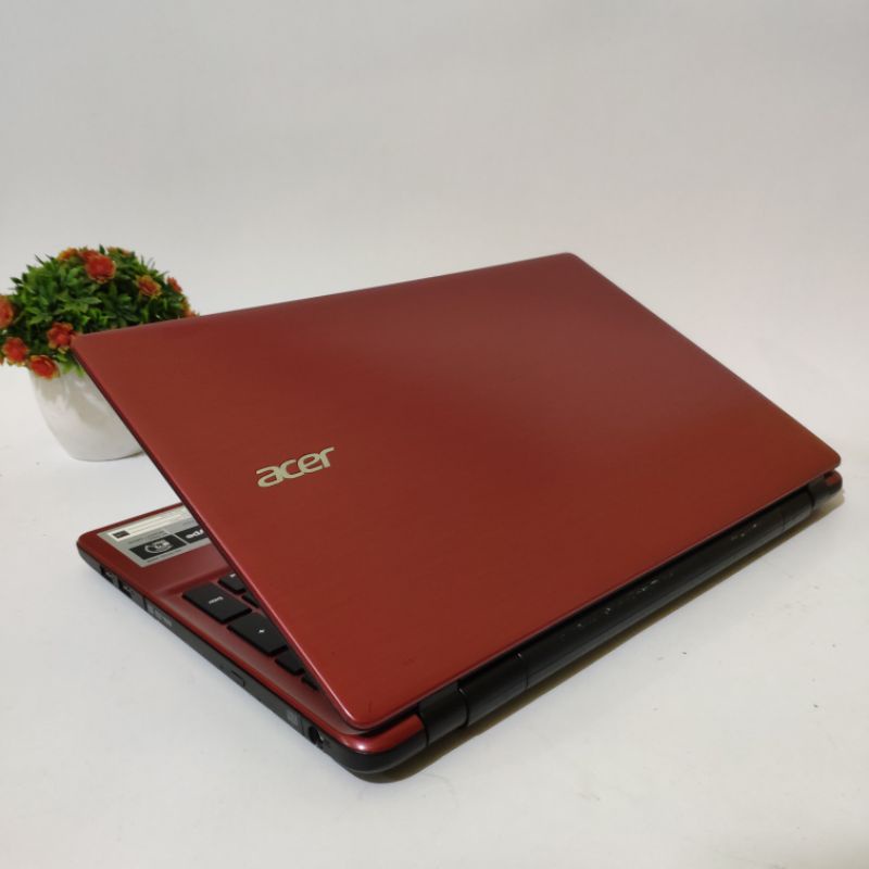 laptop gaming dan editing acer aspire E5 571G - core i7 gen5 - ram 16gb - dual vga Nvidia 4gb