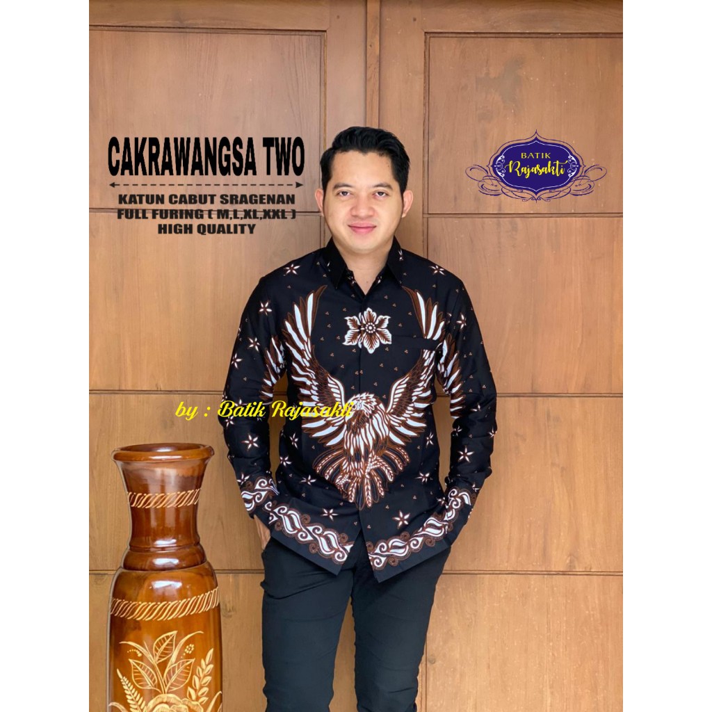 CAKRAWANGSA TWO RAJASAKTI KEMEJA BATIK SOLO PRIA LENGAN PANJANG LAPIS FURING ATASAN BATIK PREMIUM MODERN KATUN HALUS BAHUWIRYA  BANAMITRA BANAMITRA PUTIH BANGSAWAN BAYU PUTRA BERLIAN BIRU BHARATAYUDA BIMASENA BIRENDRA BIRU INDAH BRAHMAKERTA BRAHMAKERTA