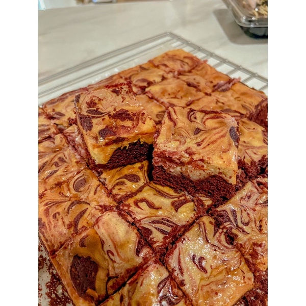

Redvelvet Fudgy Brownies