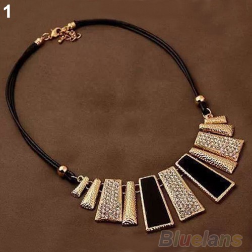 Kalung Tali Pilin Tidak Beraturan Berbahan Dasar Kulit