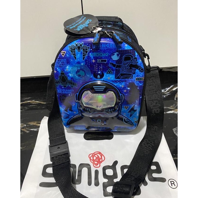 Smiggle Lunch Bag Tas Bekal Makan Soccer Gold Black Original Asli