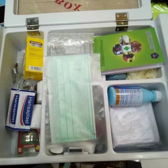 Kotak OBAT /First Aid Box KIT/ Kotak P3k Dinding + isi Type A