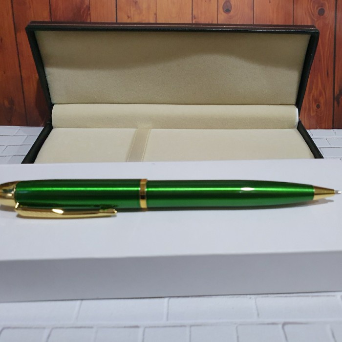 

Dijual Pulpen Promosi Metal Green Hijau Gt Mirip Parker Free Grafir Nama Sale!!!
