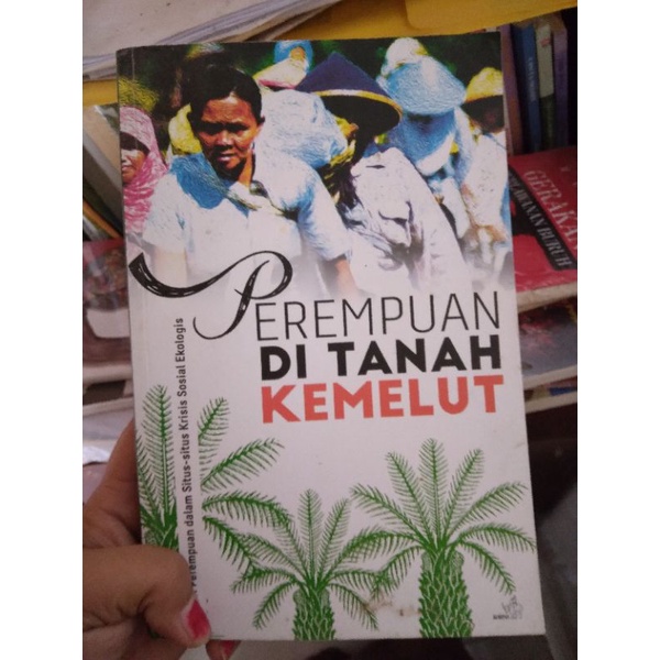 Perempuan di Tanah Kemelut