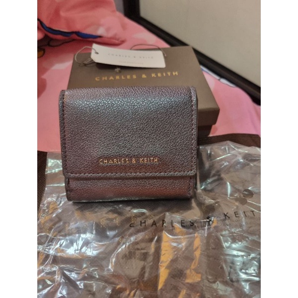 dompet charles keith lipat kecil