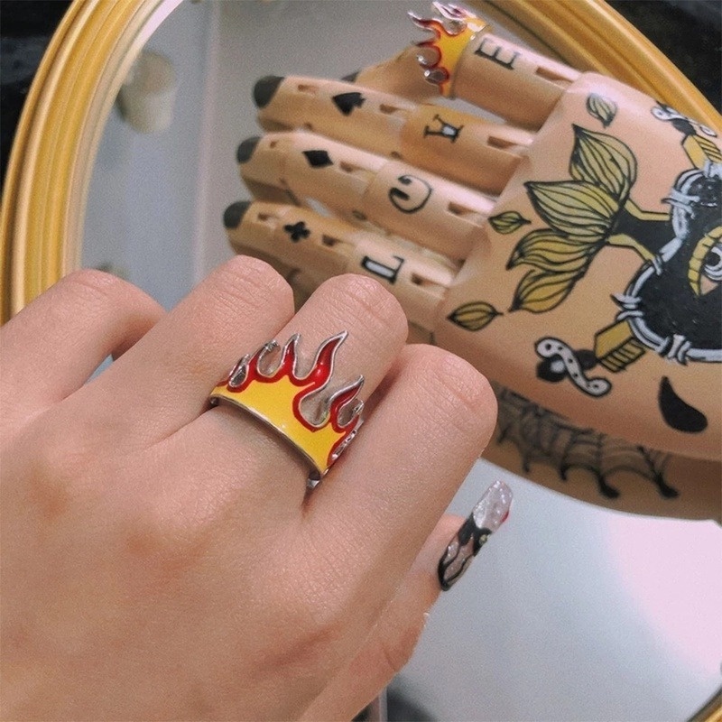 Cincin Model Terbuka Bahan Alloy Desain Api Kuning Gaya Punk Bohemia Hip Hop Adjustable Untuk Wanita Charms